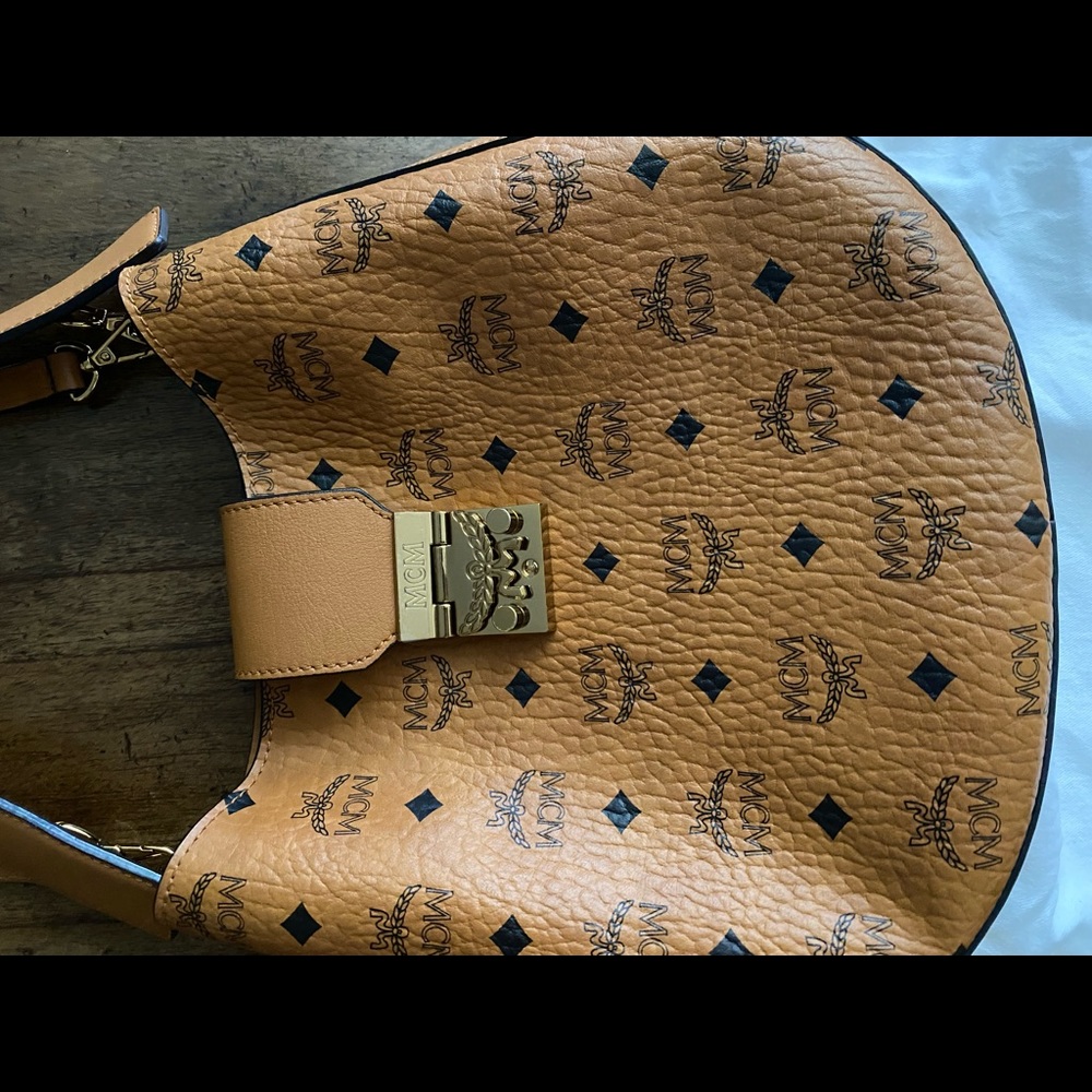 Purse - Picture 6 of 8